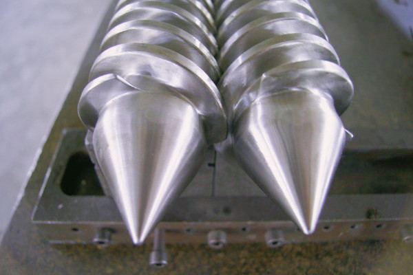 注意！這幾種操作正在悄悄“殺死”你的錐形雙螺桿機筒